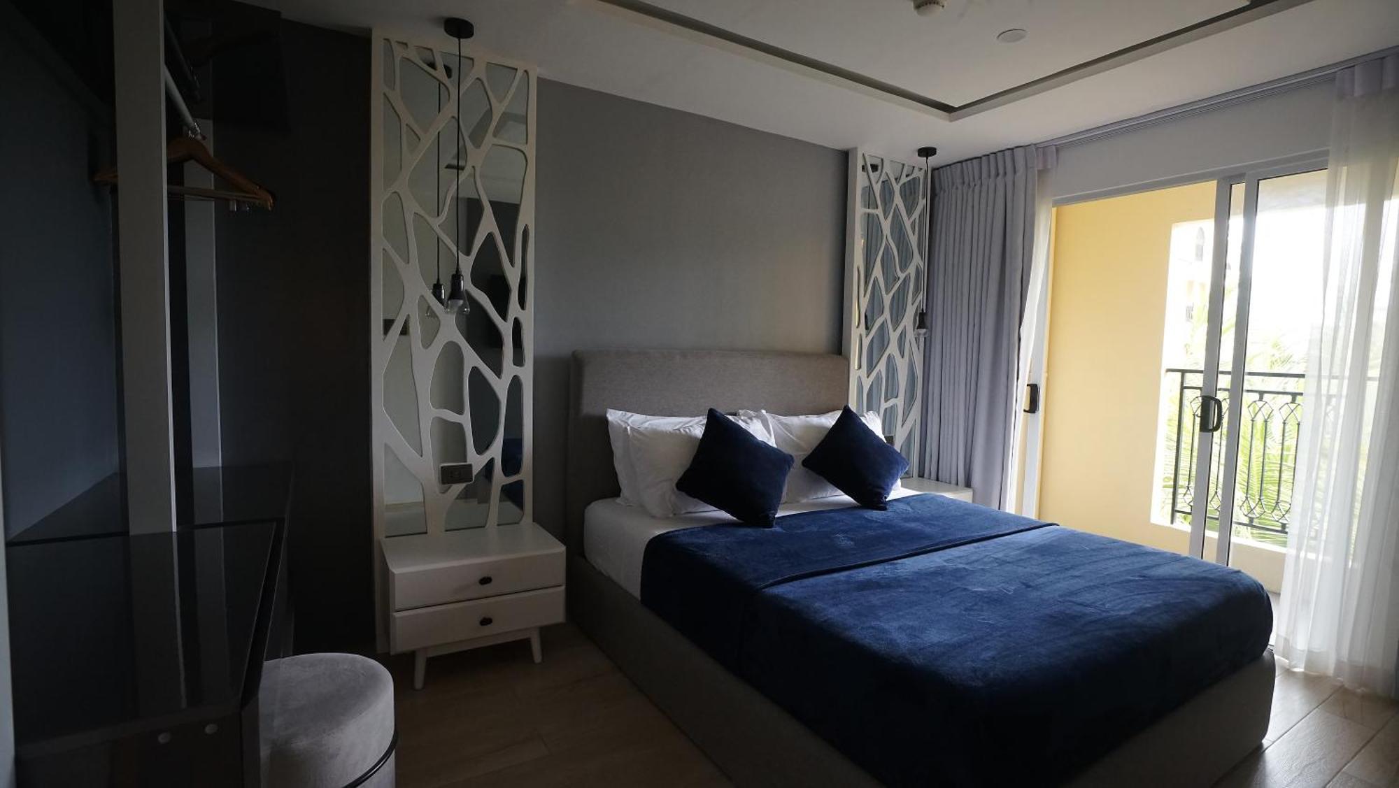 Neroki's Crib Cozy & Luxurious Staycation!